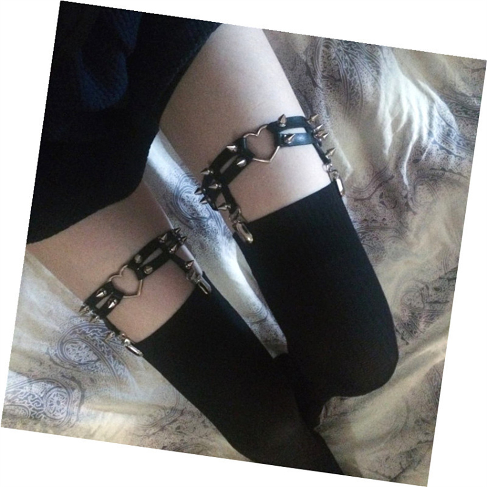 1Pcs Women Punk Goth Heart PU  - Body Jewelry Hoops ulasan dan harga